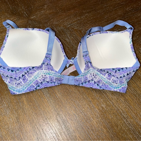 Victoria’s Secret Push-Up Bra - Picture 4 of 8